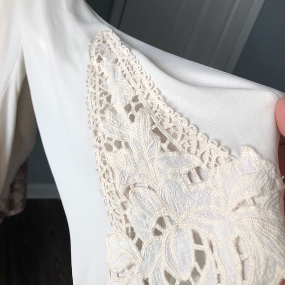 +PLUS SIZE BLOUSE - Picture 3 of 5